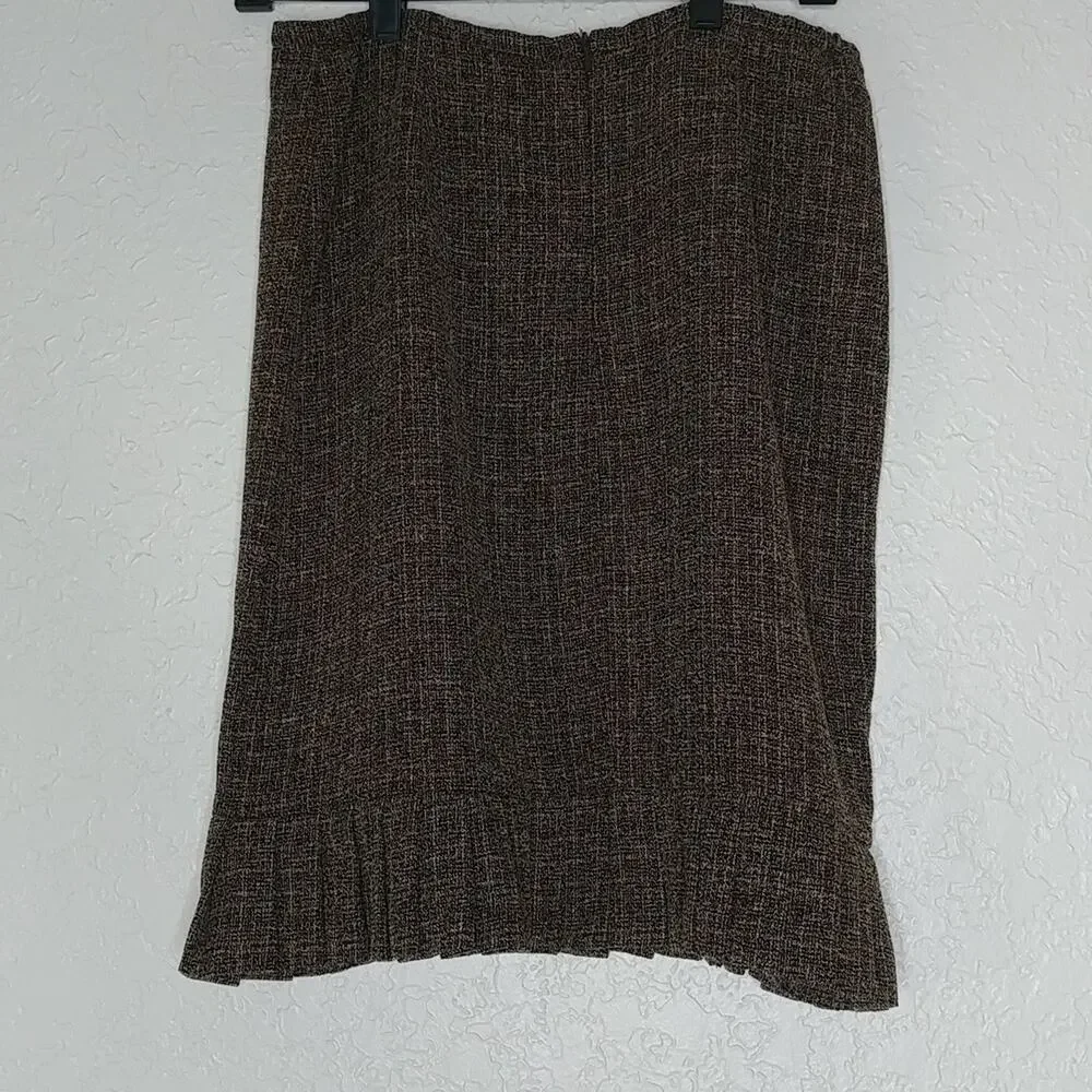 unbranded pleated trim